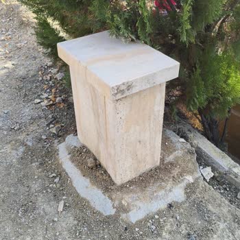 Özsarıkaya Mermer'de Yaptırılan Mezar Taşında Kalite Sorunları
