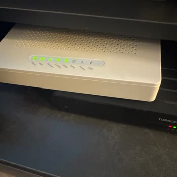 Sürekli Kesilen İnternet Ve TV+ Hizmetine Kalıcı Çözüm Bekliyorum