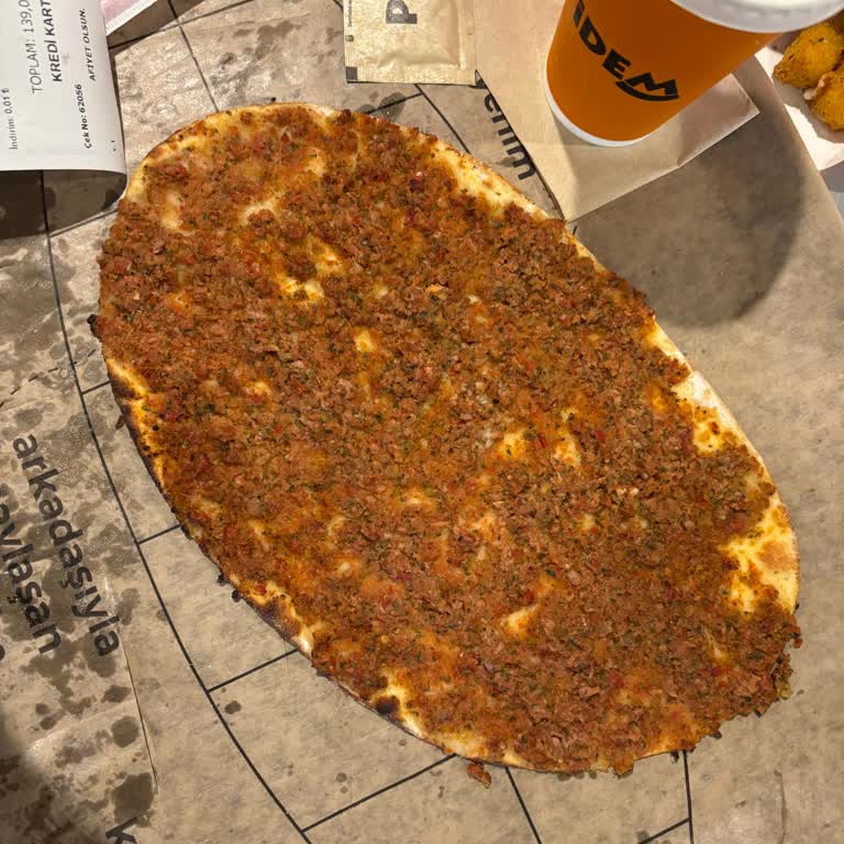 Pidem Akasya Şubesinde Küçük Porsiyon Nedeniyle Yaşanan Memnuniyetsizlik Ve Telafi Talebi