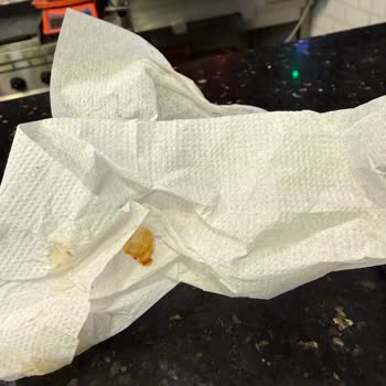 Ekrem Coşkun Döner'de Kıkırdaklı Tavuk Ve İlgisiz Personel Nedeniyle Mağduriyet