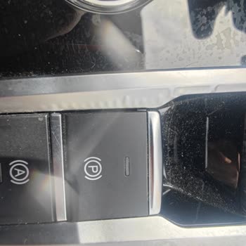 Chery Tiggo 8 Pro Vites Kolu Çıtasında Soyulma Ve Parça Değişimi Talebi