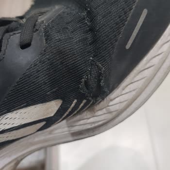 Reebok Ayakkabım Kısa Sürede Yırtıldı Değişim Talebim Reddedildi