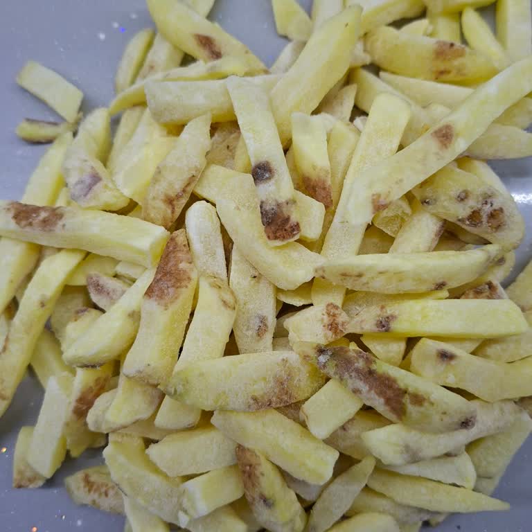 Erülkü Süpermarket Diamant Dondurulmuş Patates Küflü Çıktı