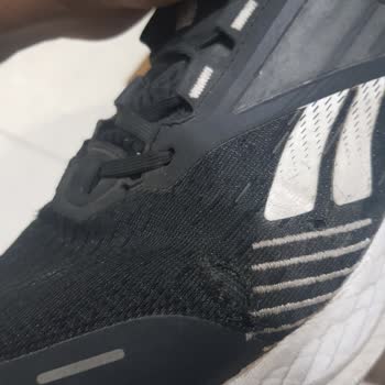 3 Ayda Yıpranan Reebok Ayakkabı İçin İade Ve Detaylı İnceleme Talebi