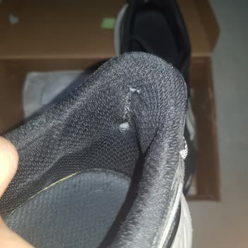 3 Ayda Yıpranan Reebok Ayakkabı İçin İade Ve Detaylı İnceleme Talebi