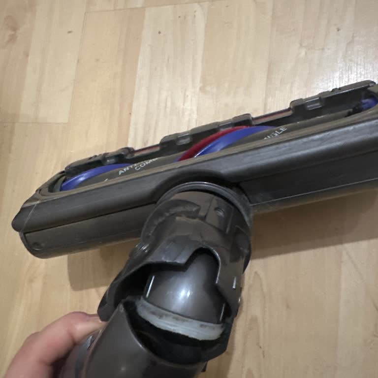 Dyson V15 Süpürgemin Çekim Gücü Azaldı, Yedek Parça Temini Gecikti