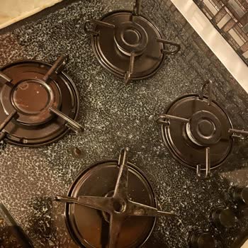 Yeni Alınan Ankastre Ocak Camı Patladı Can Güvenliğimiz Tehlikede