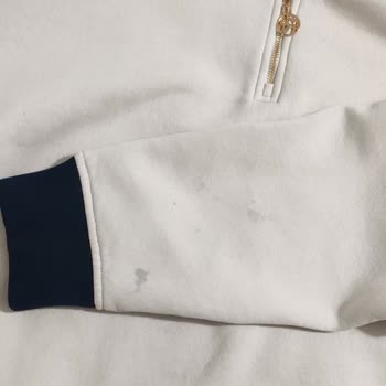 U.S. Polo Sweatshirtte Tekrarlayan Renk Atma Sorunu Ve Kalite Şikayeti