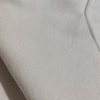 U.S. Polo Sweatshirtte Tekrarlayan Renk Atma Sorunu Ve Kalite Şikayeti