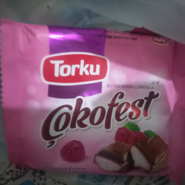 Aldığım Çikolatanın İçinden Eksik Ve Kuru Ürün Çıktı