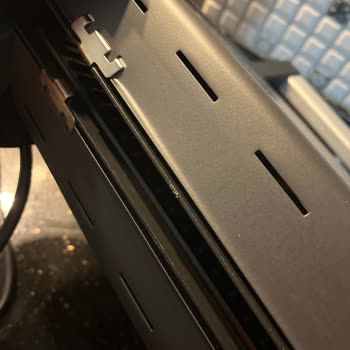 İki Kullanımda Boyası Atan Grundig Tost Makinesi Hayal Kırıklığı