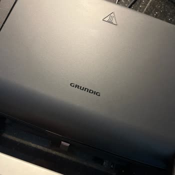 İki Kullanımda Boyası Atan Grundig Tost Makinesi Hayal Kırıklığı