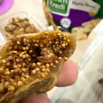 Tarım Kredi Marketten Alınan Kuru İncirde Küf Ve Kurt Şoku