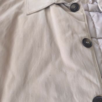 Kirli Ve Kullanılmış Gelen Trençkotta Değişim Yapılmıyor