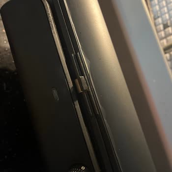 Grundig CG 6861 Paint Peeling After Second Use - No Response From Support