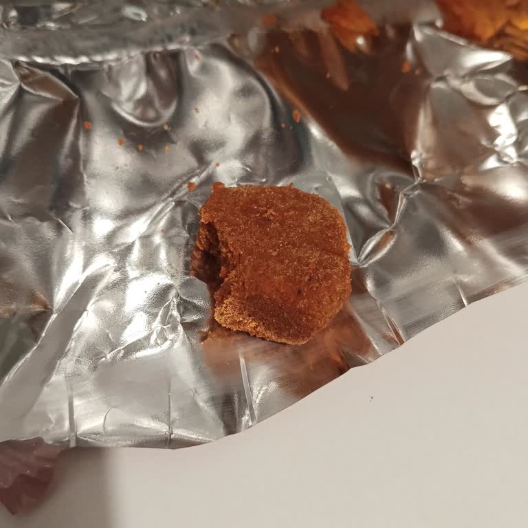 Patos Cipsin İçinden Yabancı Madde Çıktı Tadı Da Tuhaftı