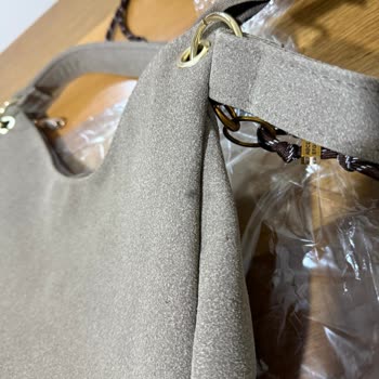 Beklentinin Çok Altında Gelen Kalitesiz Ve Yıpranmış Çantalar