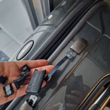 Samsonite 10-Year Warranty Refuses Handle Repair And Declines Proper Replacement