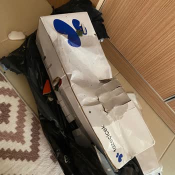 Çiçek Siparişim Özensiz Paketleme Nedeniyle Kırık Ve Kötü Durumda Teslim Edildi