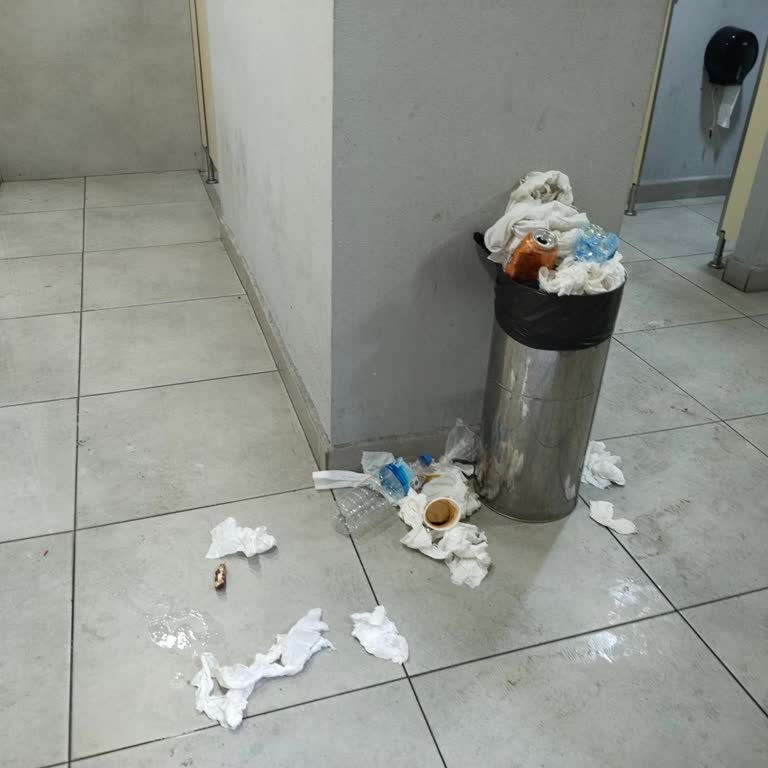 Hijyen Eksikliği Ve Tutarsız Fiyat Politikası Nedeniyle Mağduriyet