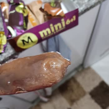 Aldığım Magnum Mini Dondurmalar Bozuk Çıktı Kötü Koku Ve Şekil Bozukluğu Yaşadım