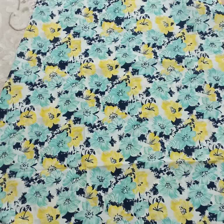 Elbise Görselden Farklı Ve İade Süreci Yapılamıyor