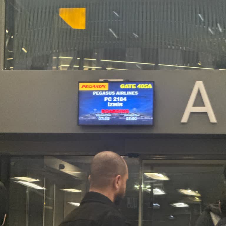 Pegasus Uçuşunda Rötar Ve Bilgilendirme Eksikliği Mağduriyet Yarattı