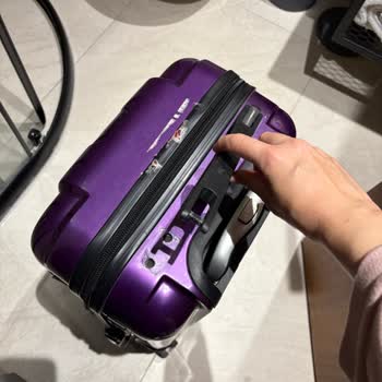 Ajet Uçuşunda Valizimin Kırılması Ve Çalışanların Dikkatsizliği