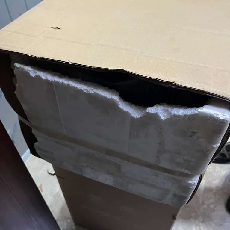 Yanlış Şehre Gönderilen Ve Hasarlı Klima Teslimatı Mağduriyeti