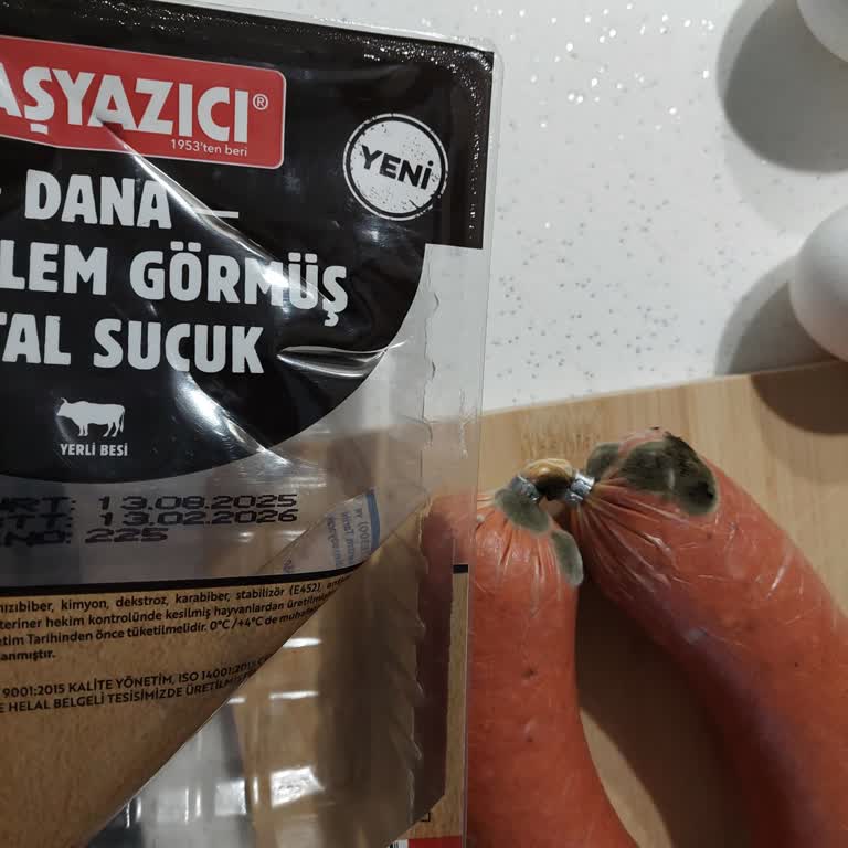 Son Kullanma Tarihi Geçmemiş Başyazıcı Sucukta Küf Ve Güven Sorunu