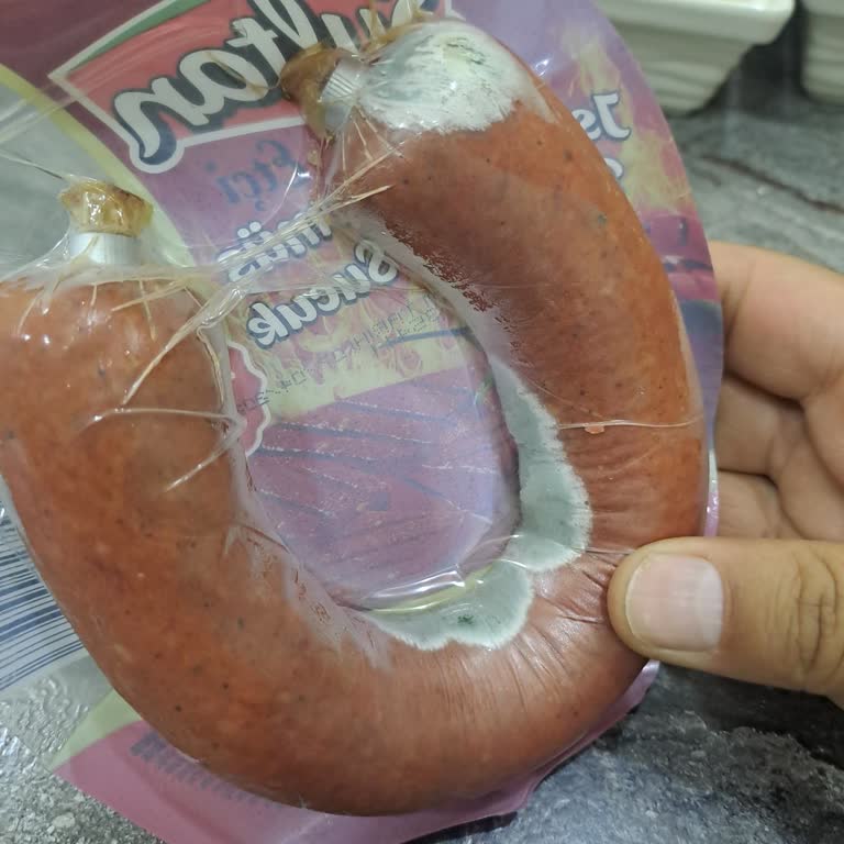 Küflü Sucuk Satışı Ve Gıda Güvenliği Endişesi