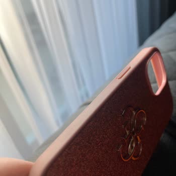 Pahalı Guess Kılıf Hızla Karardı, İade Veya Değişim Talebim Cevapsız Kaldı