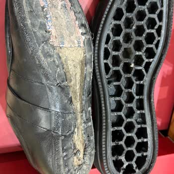 Ayakkabının Tabanı Kısa Sürede Çıktı, Mağaza Ve Müşteri Hizmetleri İlgisiz Kaldı