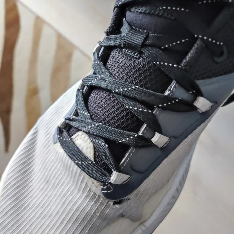 Satın Aldığım Ayakkabının Kısa Sürede Yırtılması Ve Destek Talebim