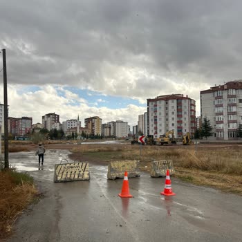 Canel Sokakta Bitmeyen Yol Çalışması Hayatı Zorlaştırıyor