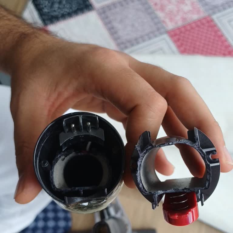 Dyson Süpürge Borusu Kırıldı, Yedek Parça Beklerken Mağdur Oldum