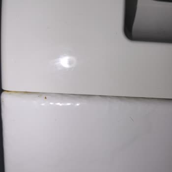 İki Yıl İçinde Paslanan Çamaşır Makinesi İçin Değişim Talebi