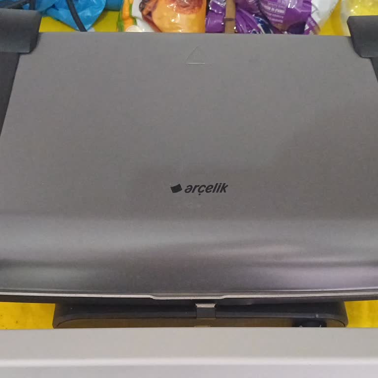 Yeni Alınan Tost Makinesi Arızalı Ve Mağaza Çözüm Sunmuyor