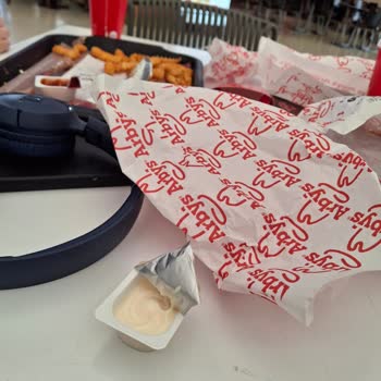 Bozuk Mayonez Ve İlgisiz Çalışanlar Müşteri Güvenini Zedeliyor