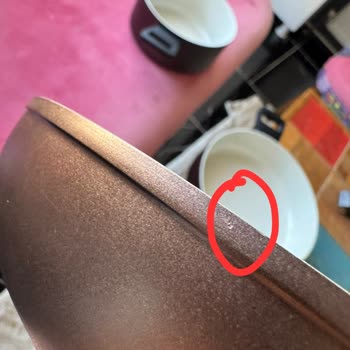 Yüksek Ücretli Tencere Setinde İlk Günden Soyulma Ve Sararma Sorunu