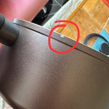 Yüksek Ücretli Tencere Setinde İlk Günden Soyulma Ve Sararma Sorunu