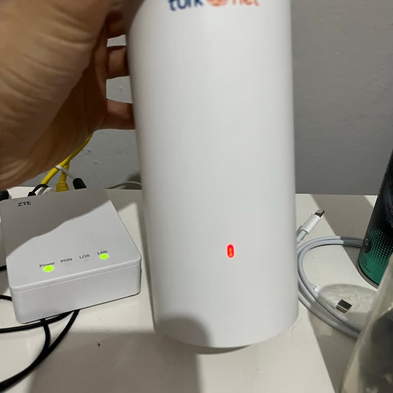 Teknik Ekip Sorunu Çözemedi, İnternet Tamamen Kesildi!
