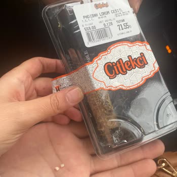 Lokumun İçinden Sert Cisim Çıktı, Sağlığım Tehlikeye Girdi