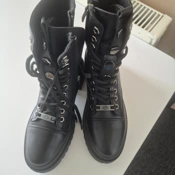 FLO Ayakkabı Gaziemir Şubesinde Okuldan Alınan Ayakkabılarda Numara Değişimi Sorunu