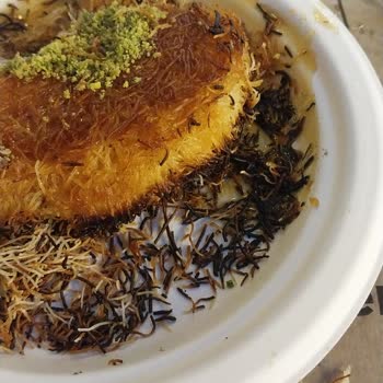 Yanık Künefe Standart Diye Sunuldu, İade Reddiyle Hayal Kırıklığı