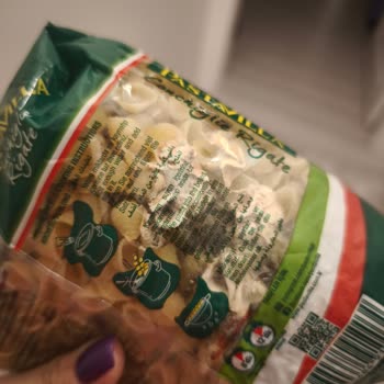 Küflenmiş Makarnaya Ve İlgisiz Müşteri Hizmetine Hayal Kırıklığı