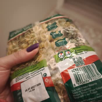 Küflenmiş Makarnaya Ve İlgisiz Müşteri Hizmetine Hayal Kırıklığı