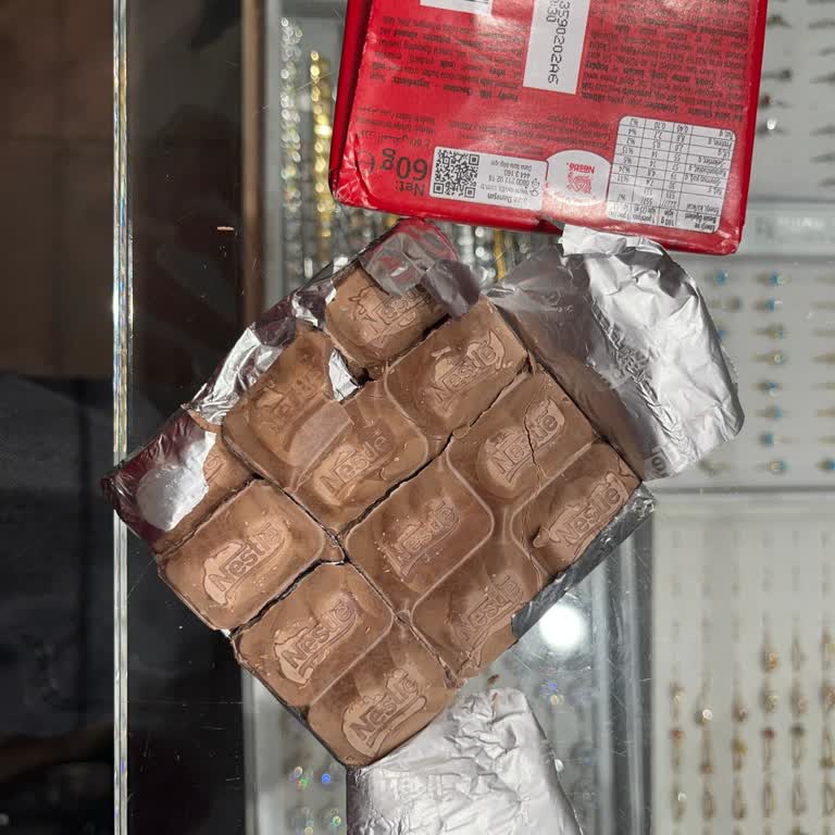 Son Kullanım Tarihi Geçmemiş Çikolatada Bozulma Ve Sağlık Riski