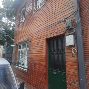 Evime İzinsiz İnternet Kutusu Takıldı Tehlike Ve Görüntü Kirliliği Oluştu