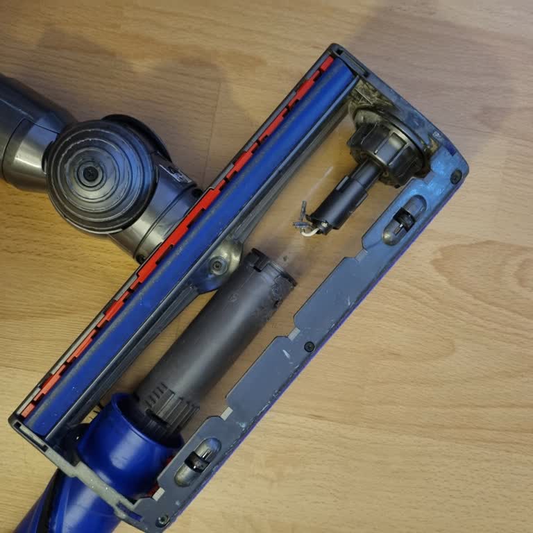 Dyson Süpürgemin Arızası Sonrası Yetersiz Servis Ve İletişim Mağduriyeti
